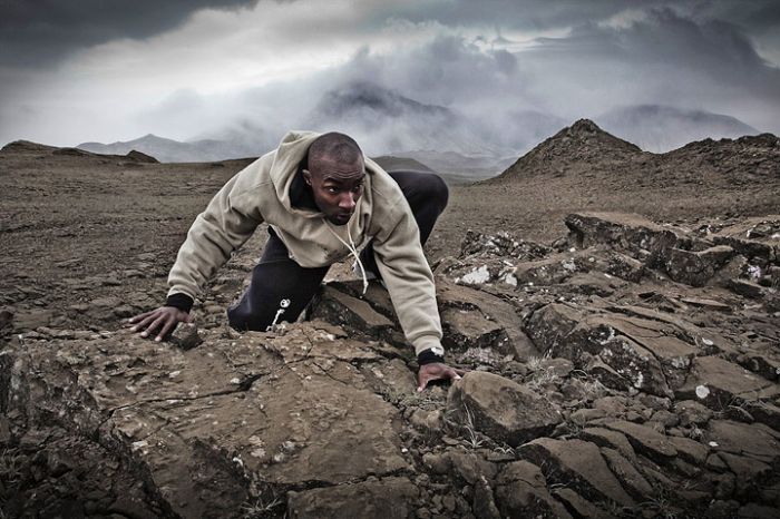 Incredible Parkour Photos (19 pics)