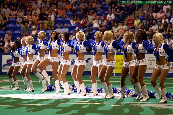 Dallas Cowboys Cheerleaders Are Damn Sexy (26 pics)