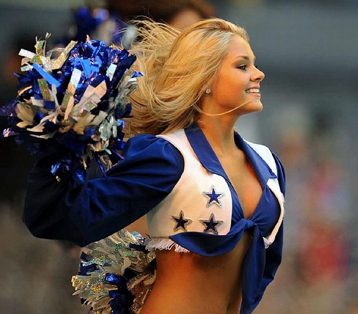 Dallas Cowboys Cheerleaders Are Damn Sexy (26 pics)