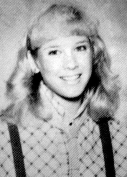 Celebrities When They Were in High School (22 pics)