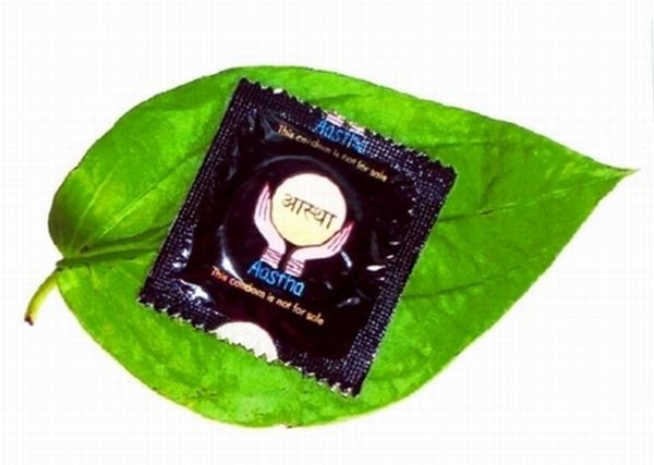 Exotic Condom Flavors (10 pics)