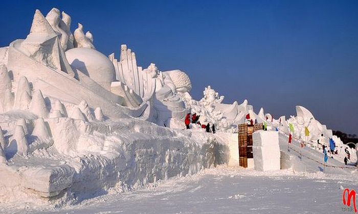 Amazing Snow Sculptures (53 pics)