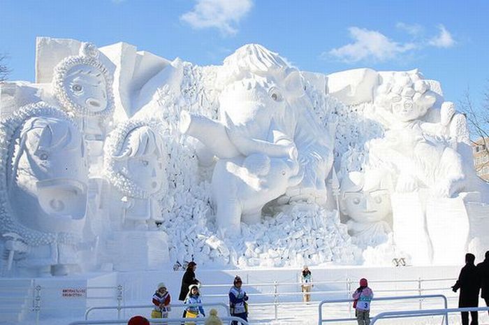 Amazing Snow Sculptures (53 pics)