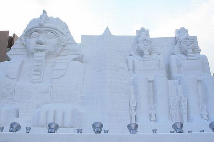 Amazing Snow Sculptures (53 pics)