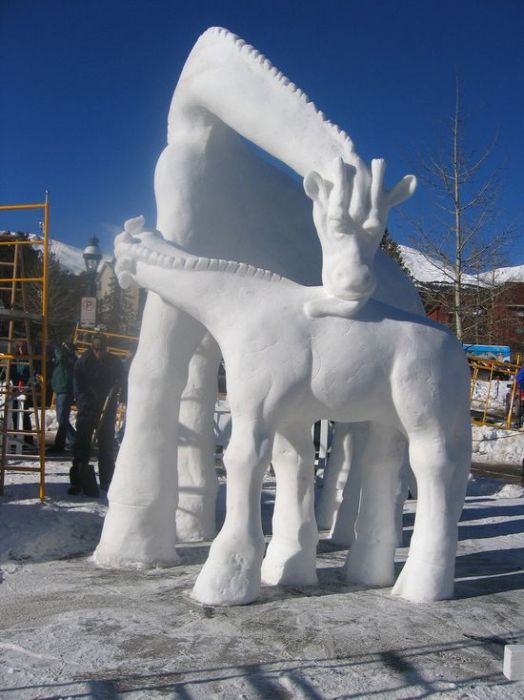 Amazing Snow Sculptures (53 pics)