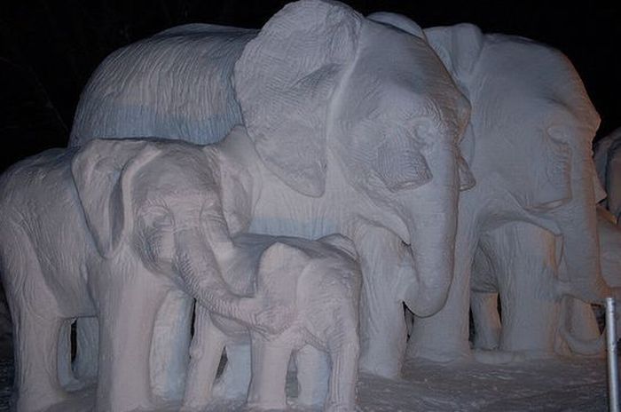 Amazing Snow Sculptures (53 pics)