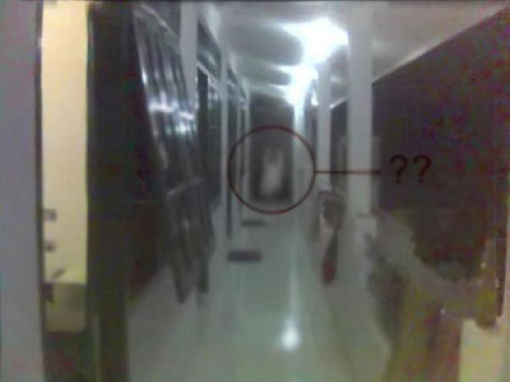 Ghosts Captured on Camera (44 pics)