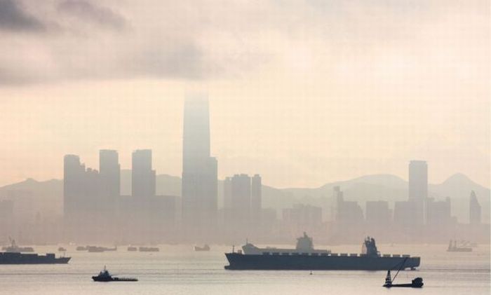 International Commerce Centre in Hong Kong (33 pics)