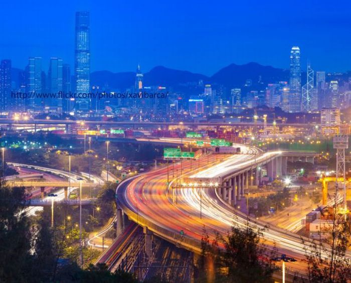 International Commerce Centre in Hong Kong (33 pics)
