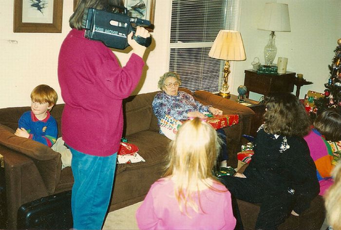 Awkward Christmas Photos From 1992 (25 pics)