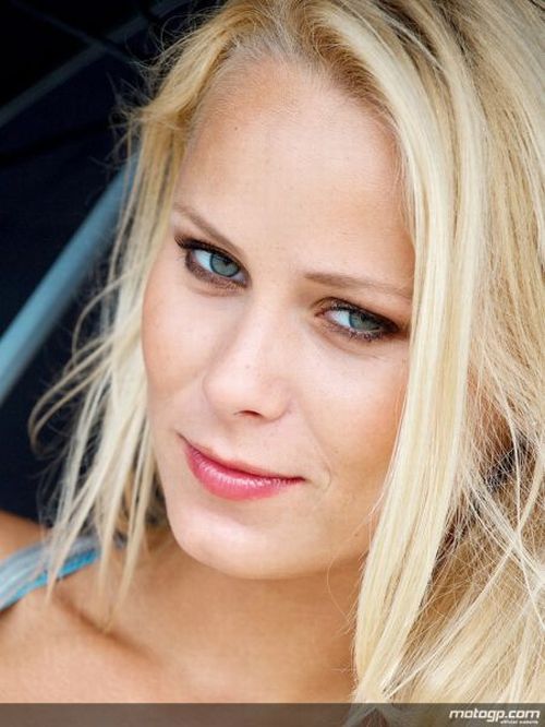 Sexy MotoGP Girls (30 pics)