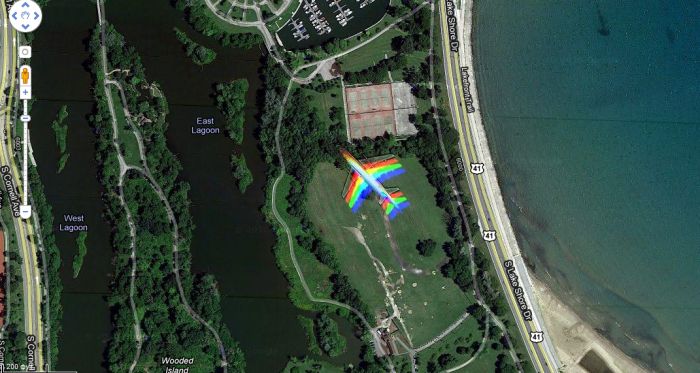 Rainbow Plane over Hyde Park in Chicago (6 pics)