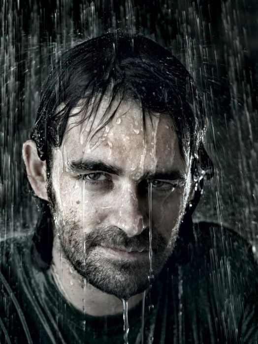 Stunning Raining Portraits (12 pics)