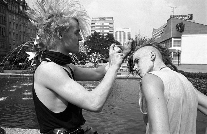 Acid Picdump (106 pics)