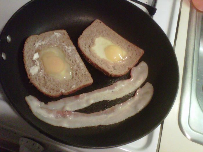 Dinner Slowly Became Angry (3 pics)