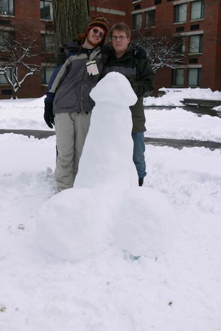 Posing with Snow Dicks (30 pics)