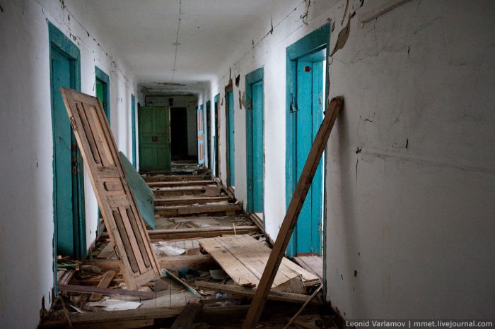 Abandoned Russian Prison (39 pics)