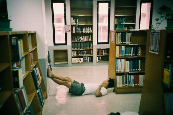 Sleeping in the Library (45 pics)
