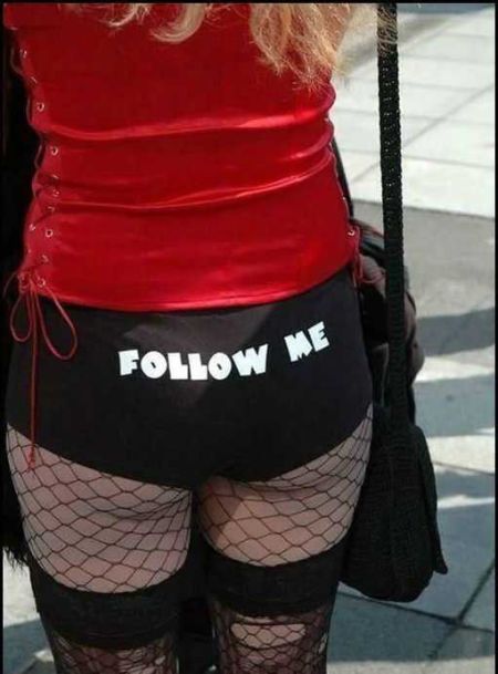 Things Written on Butts (28 pics)