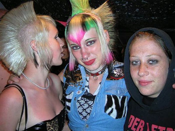 Punk Girls. Part 2 (93 pics)