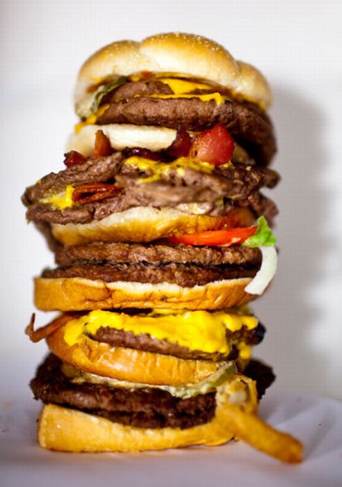 Real Burgers vs Ad Burgers (13 pics)