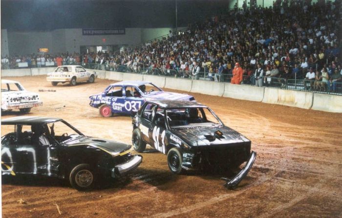 Demolition Derby (27 pics)