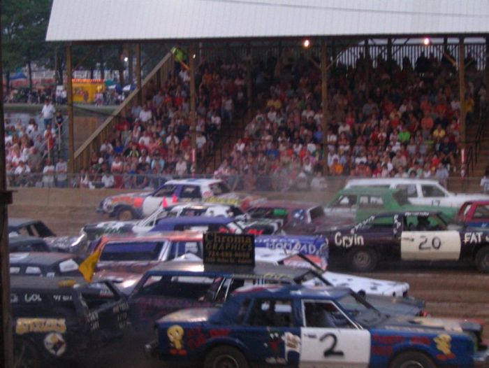 Demolition Derby (27 pics)