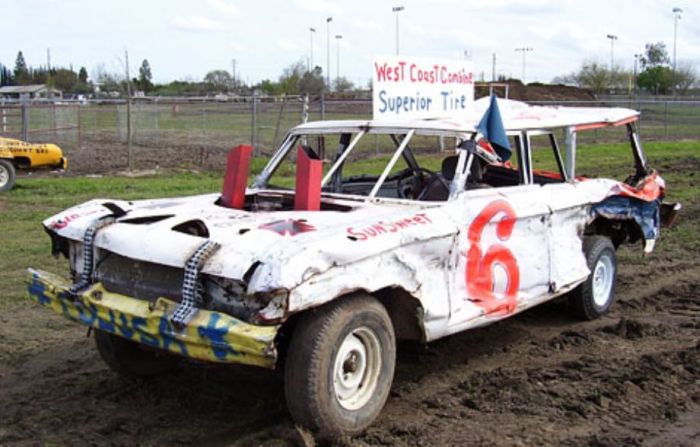 Demolition Derby (27 pics)