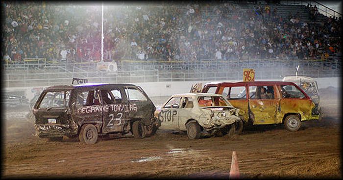 Demolition Derby (27 pics)