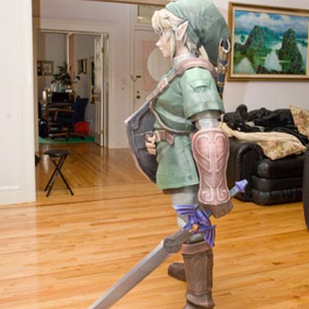 Life-Sized Papercraft of Link (17 pics)