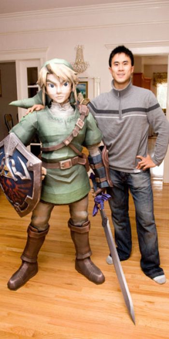 Life-Sized Papercraft of Link (17 pics)