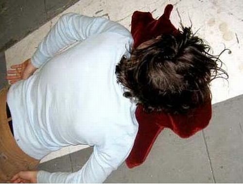 Blood Puddle Pillows (8 pics)