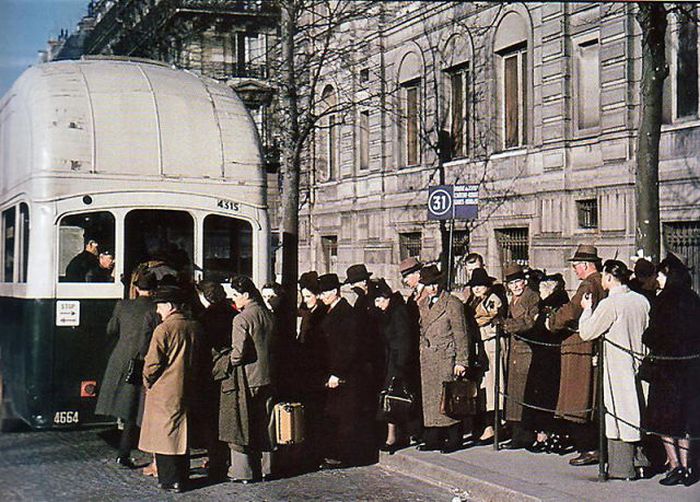 Propaganda Photos of Occupied Paris (53 pics)