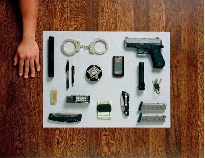 Things That People Carry. Part 3 (60 pics)