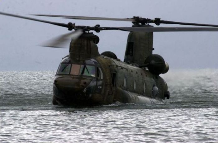 Awesome Helicopters CH-47 Chinook (21 pics)