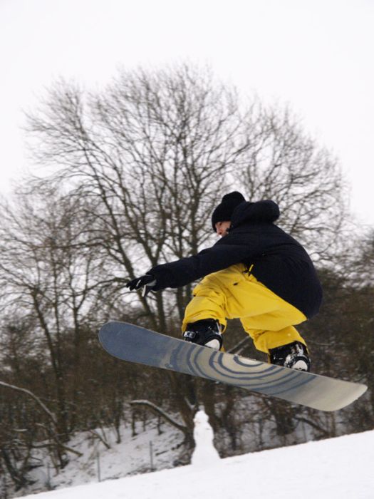 Snowboarding and Surfing (45 pics)