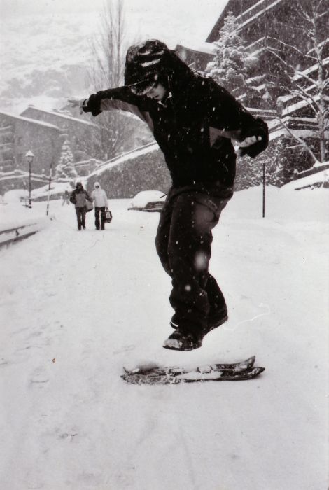 Snowboarding and Surfing (45 pics)