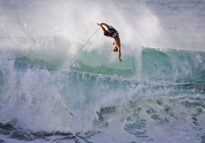 Snowboarding and Surfing (45 pics)