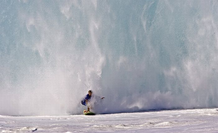 Snowboarding and Surfing (45 pics)