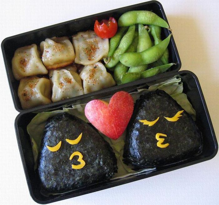 Beautiful Japanese Takeout Meals (23 pics)