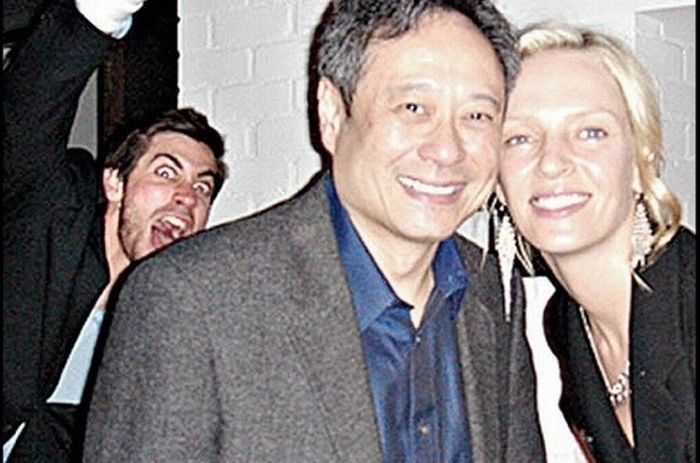 Celebrity Photobombs. Part 2 (24 pics) Celebrity Photobombs. Part 2 (24 pics)