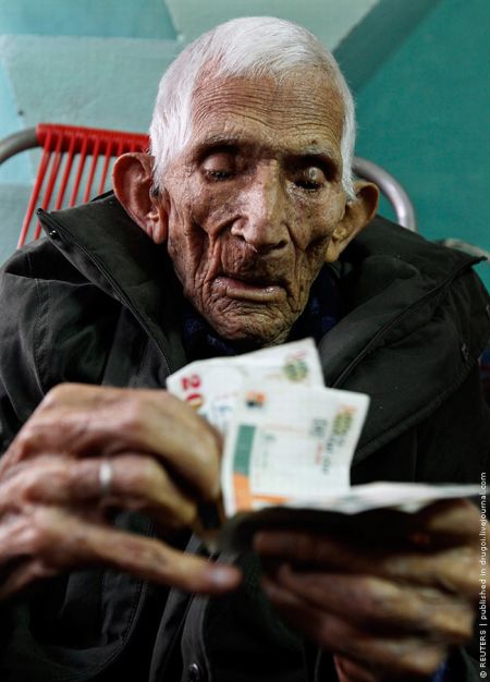 111-Year-Old Man (7 pics)
