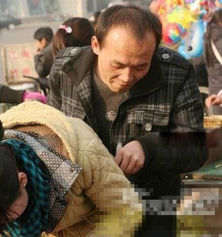 Chinese Pickpocket (8 pics)