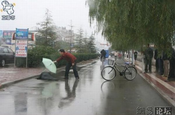 What to Do with a Drunk Japanese Man? (8 pics)