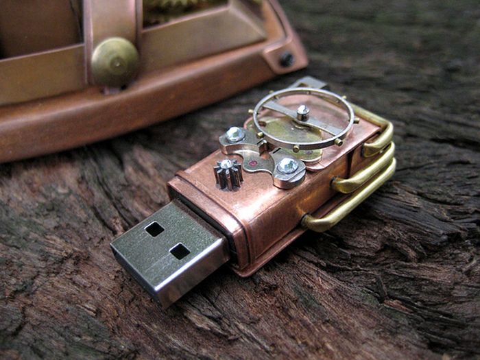 Rhombus Maximus – Wireless Steampunk Mouse (7 pics)