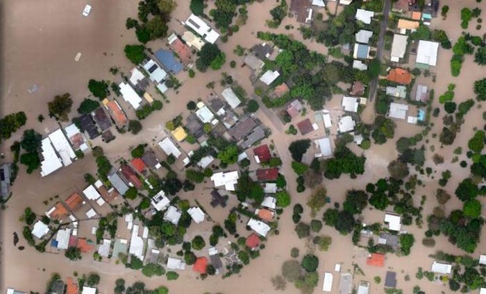 The Devastation Caused by the Brisbane Floods: Before and After (40 pics) The Devastation Caused by the Brisbane Floods: Before and After (40 pics)