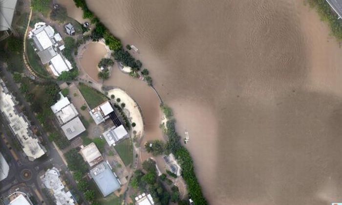 The Devastation Caused By The Brisbane Floods: Before And After (40 Pics)