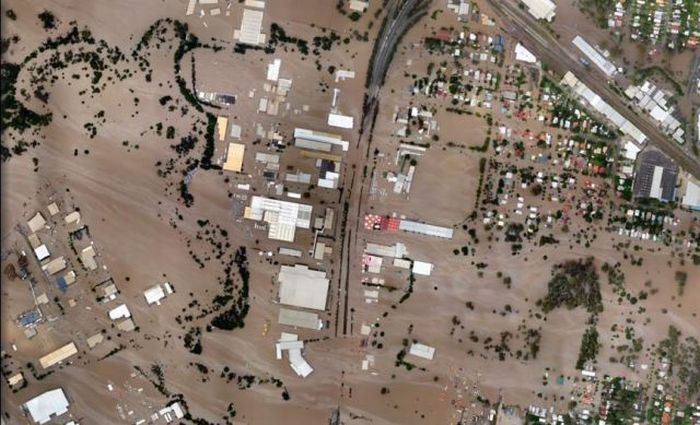 The Devastation Caused by the Brisbane Floods: Before and After (40 pics) The Devastation Caused by the Brisbane Floods: Before and After (40 pics)