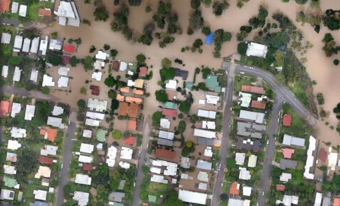 The Devastation Caused by the Brisbane Floods: Before and After (40 pics)