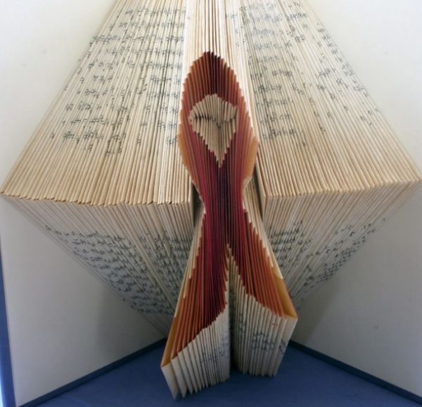 Book Art by Isaac Salazar (15 pics)